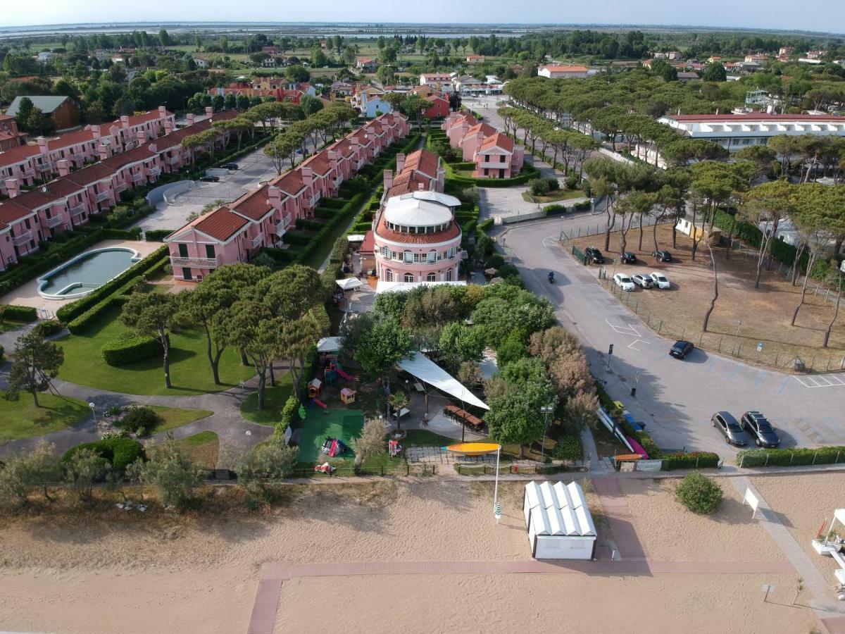 Seaside Terrace & Pool Getaway Appartement Cavallino-Treporti Buitenkant foto